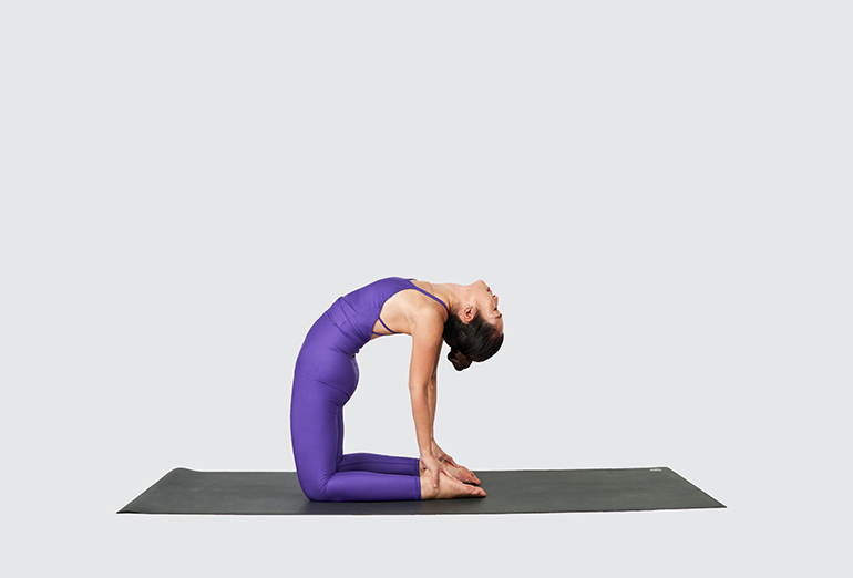 Balance-yoga-villa-Yoga-phuong-phap-ho-tro-dieu-tri-tuyen-giap