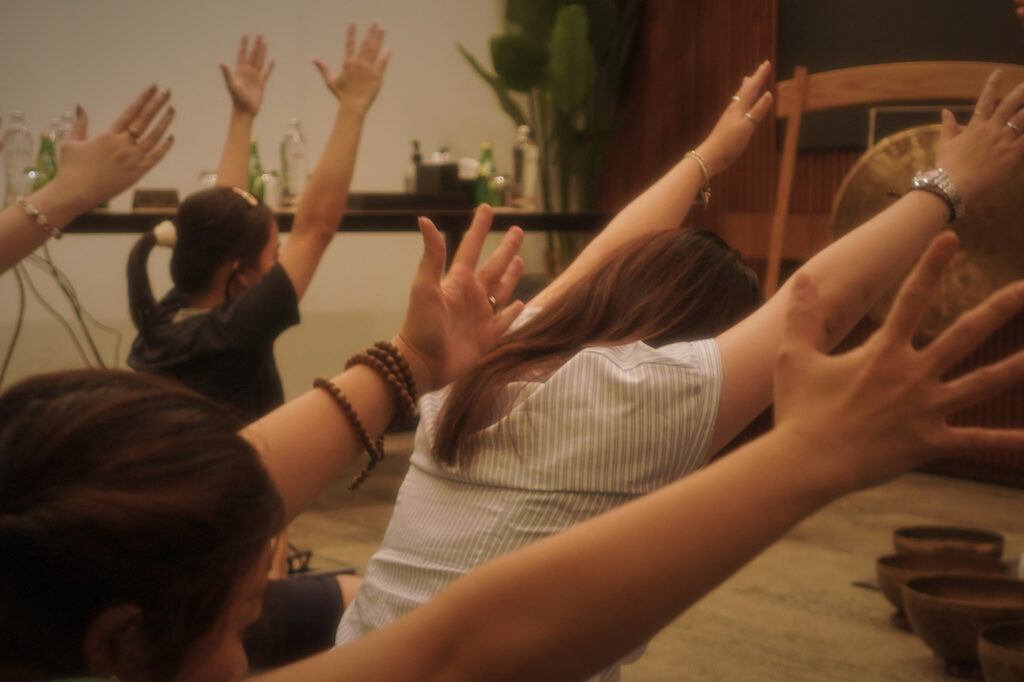 Balance-Yoga-Villa-an-hoa-doanh-nghiep-3-loi-ich-bat-ngo-khi-dua-yoga-thien-chuỗngay-vao-goi-phuc-loi@2x