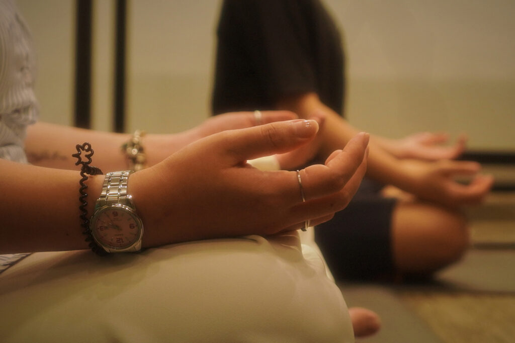 Balance-Yoga-Villa-van-hoa-doanh-nghiep-3-loi-ich-bat-ngo-khi-dua-yoga-thien-chuong-xoay-vao-goi-phuc-loi@2x@2x@2x@2x