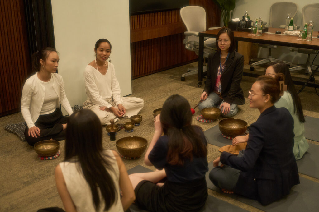 Balance-Yoga-Villa-van-hoa-doanh-nghiep-3-loi-ich-bat-ngo-khi-dua-yoga-thien-chuong-xoay-vao-goi-phuc-loi@2x@2x@2x@2x@2x@2x