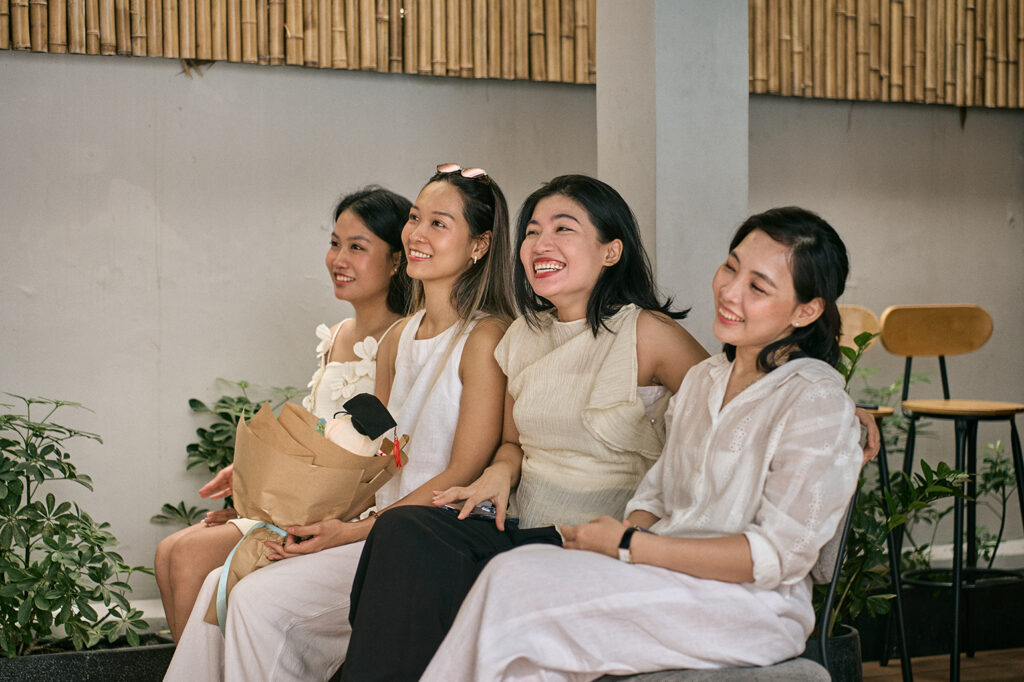 Balance-yoga-villa-Le-tot-nghiep-khoa-huan-luyen-vien-200-gio@2x@2x