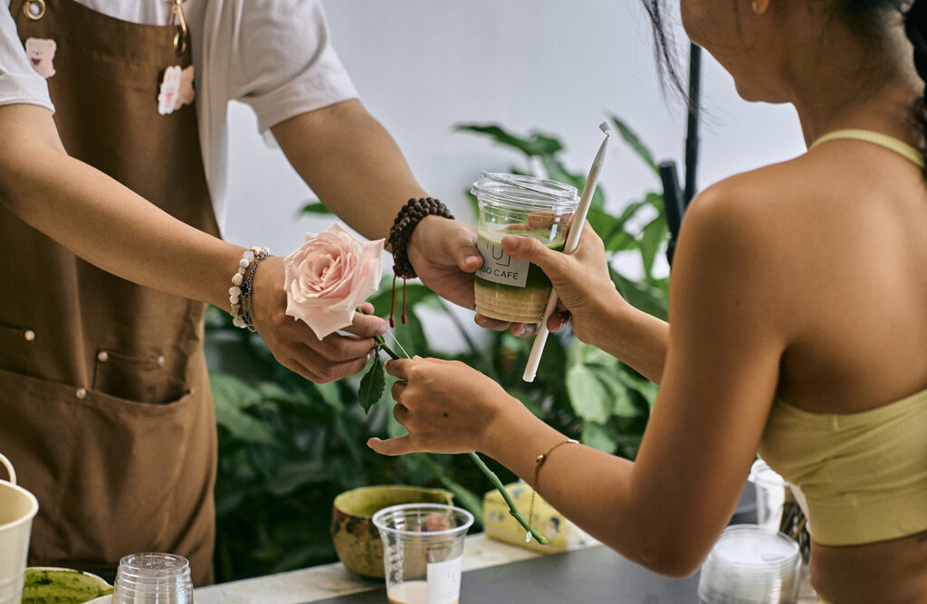 Balance-yoga-villa-Workshop-Handstand-Challenges & Matcha-Loi-thi-tham-giua-mua-chuyen-giao@2x@2x