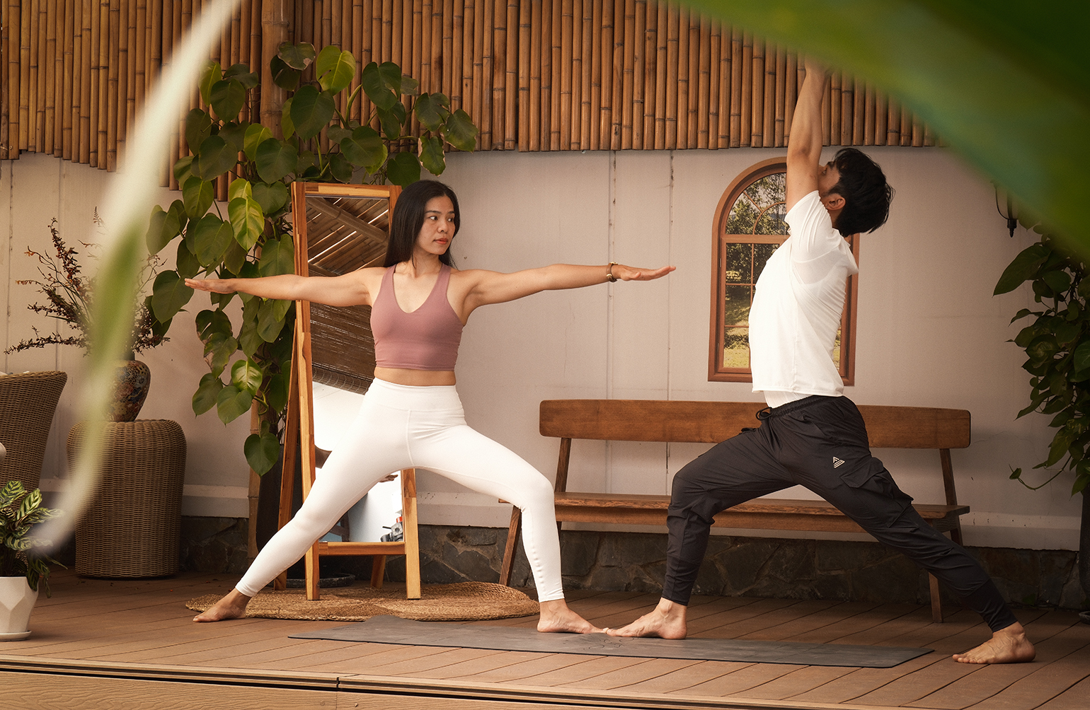 Balance-yoga-villa-dinh-tuyen-yoga-va-cam-nhan-co-the-chia-khoa-cho-hanh-trinh-yoga-ben-vung