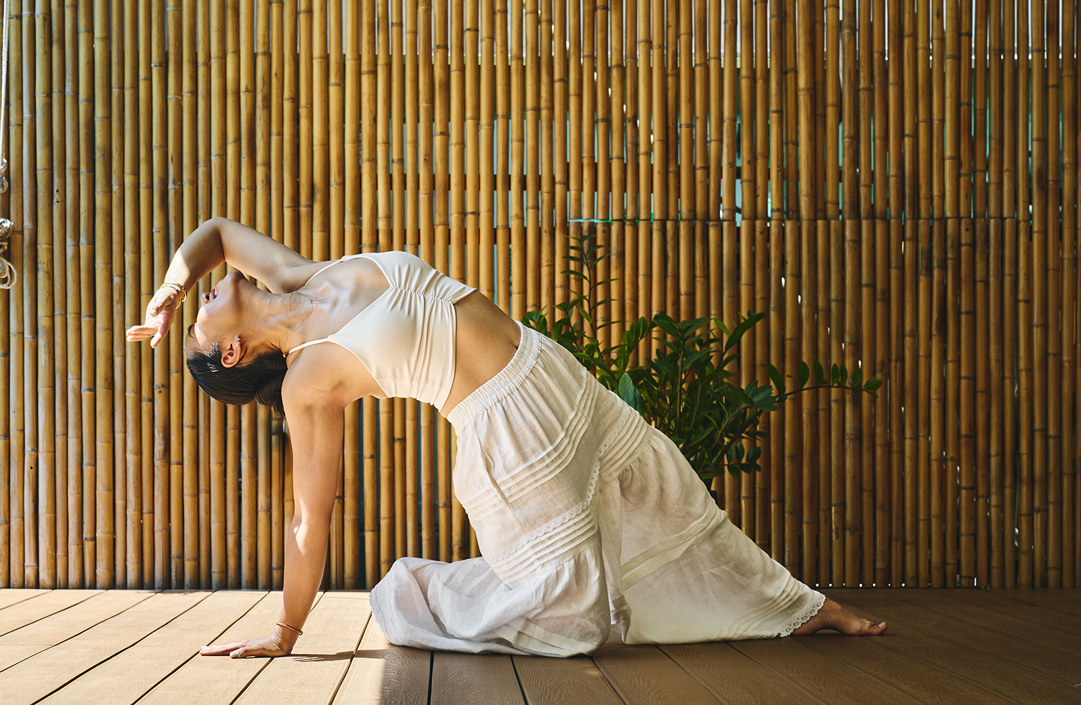 Balance-yoga-villa-Hieu-ve-nen-tang-ban-tay-bi-quyet-khong-con-dau-co-tay-khi-tap-yoga@2x