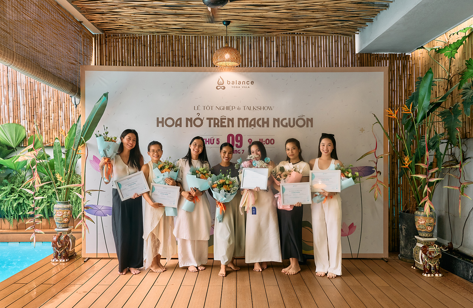 Balance-yoga-villa-le-tot-nghiep-khoa-huan-luyen-vien-yoga-talkshow-hoa-no-tren-mach-nguon